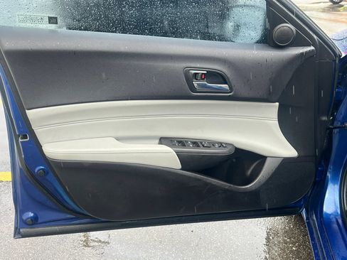 Used 2018 Acura ILX FWD image 11