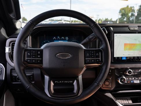 Used 2026 Ford F250 Platinum AWD/4WD image 43