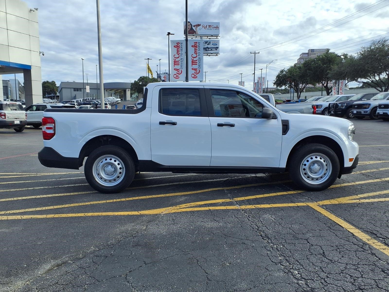 Certified 2024 Ford Maverick XL FWD image 4
