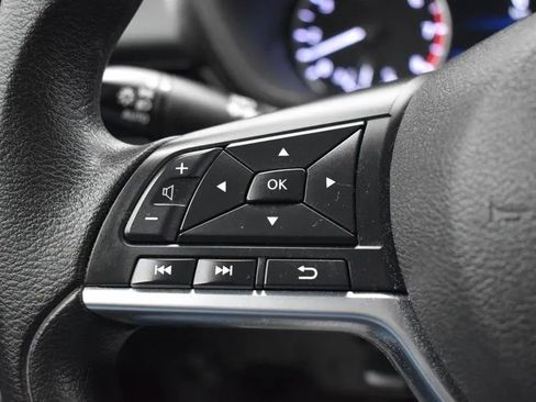 Used 2023 Nissan Sentra SV image 23