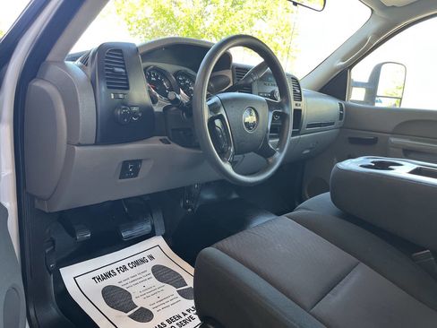 Used 2011 Chevrolet Silverado 2500 W/T image 27