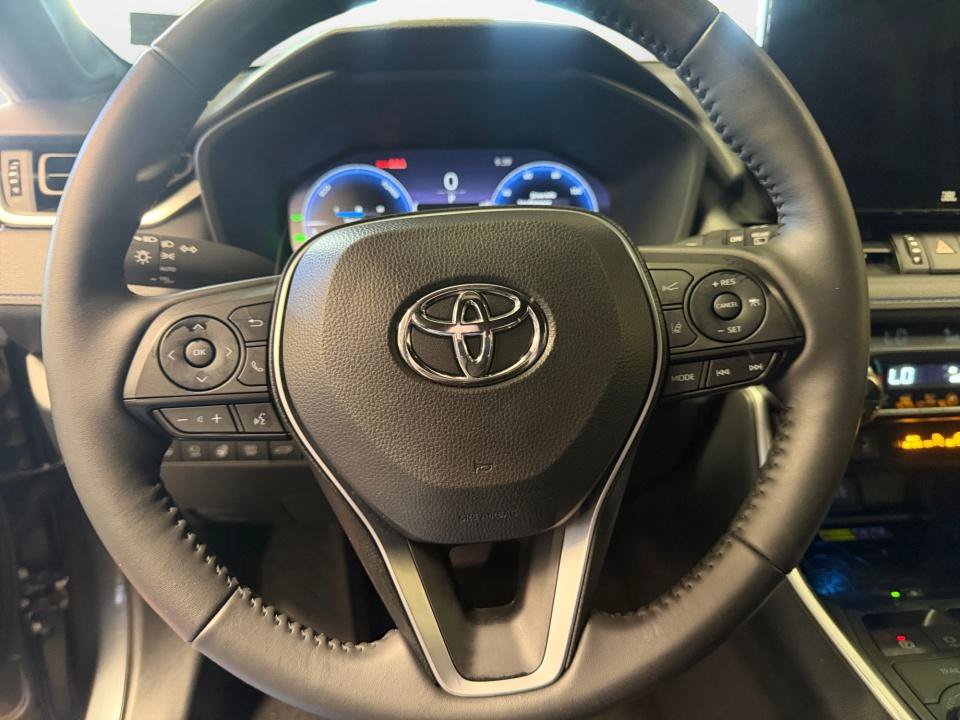 Certified 2024 Toyota RAV4 XSE w/ Advanced Technology Package AWD/4WD image 13