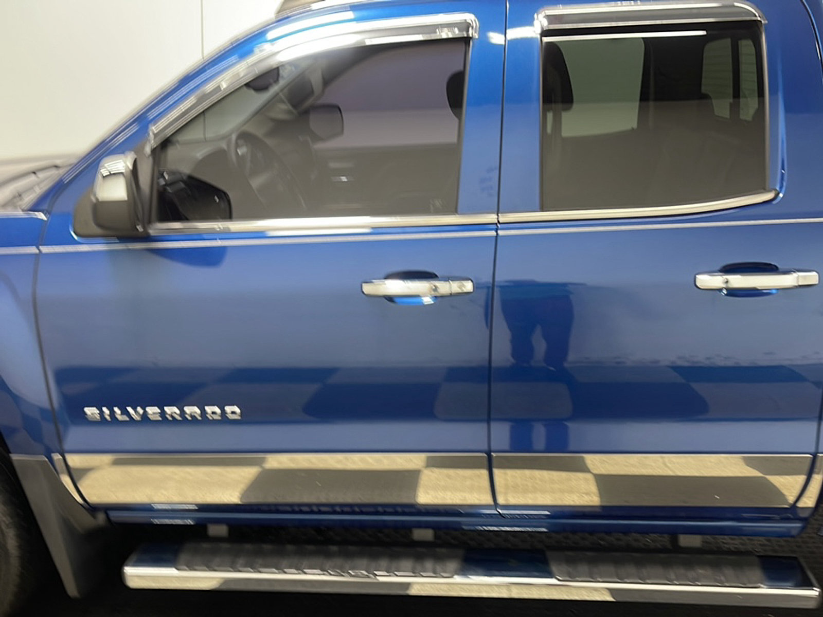 Used 2015 Chevrolet Silverado 1500 LTZ AWD/4WD image 13