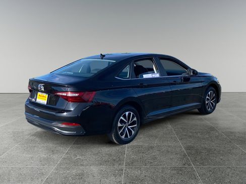 Used 2024 Volkswagen Jetta S image 5