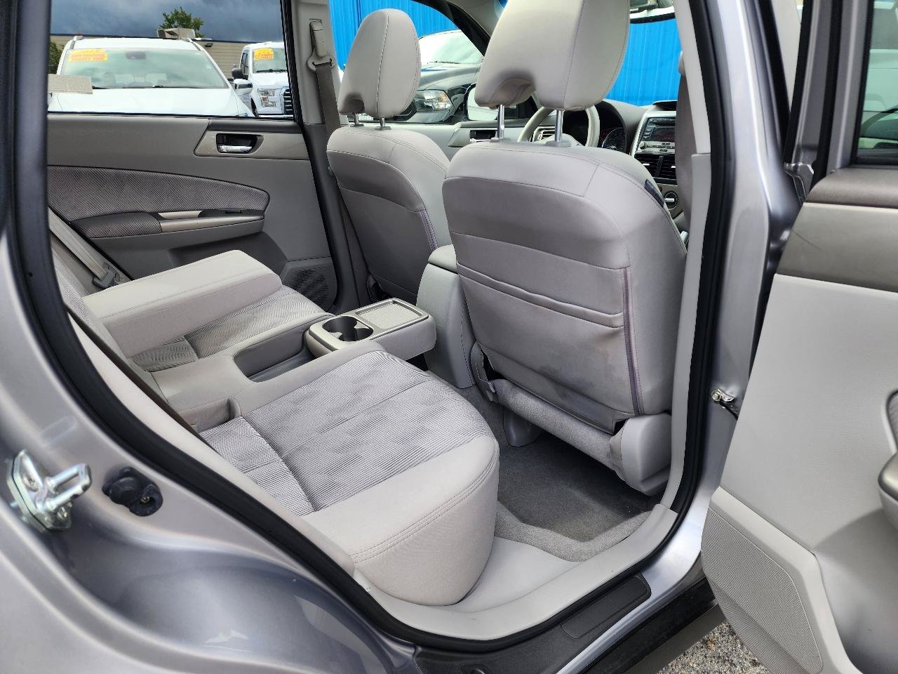 Used 2010 Subaru Forester 2.5X Premium w/ Popular Equipment Group 5B AWD/4WD image 26