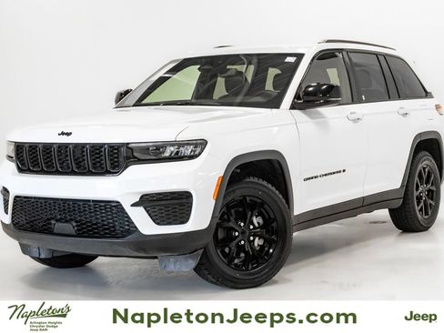 Certified 2024 Jeep Grand Cherokee Altitude AWD/4WD image 1