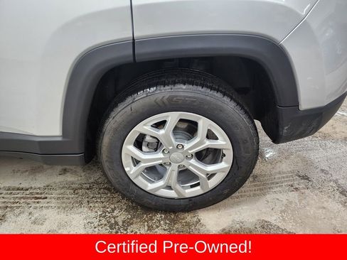 Certified 2024 Jeep Compass Latitude image 41