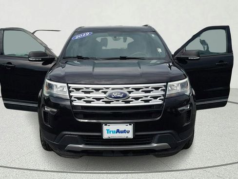 Used 2019 Ford Explorer XLT w/ Equipment Group 201A image 9
