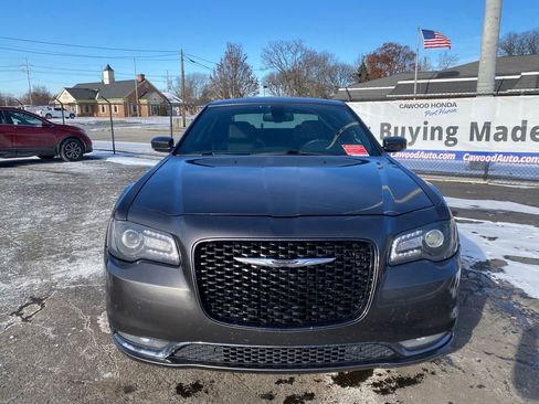 Used 2015 Chrysler 300 S w/ 300S Premium Group image 8