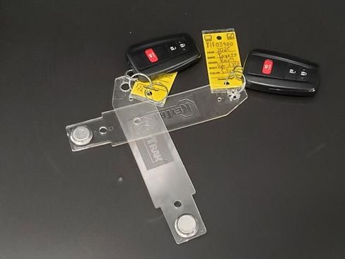 Used 2025 Toyota RAV4 XLE image 26