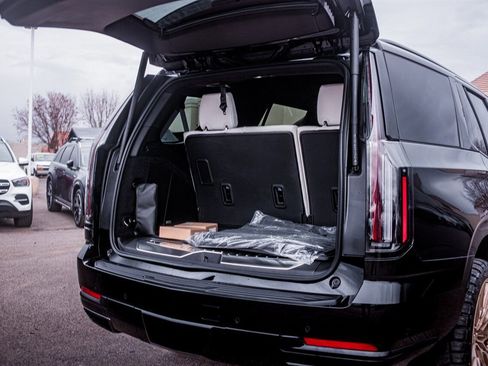 Used 2026 Cadillac Escalade Platinum Sport w/ LPO, Floor Liner Package image 42