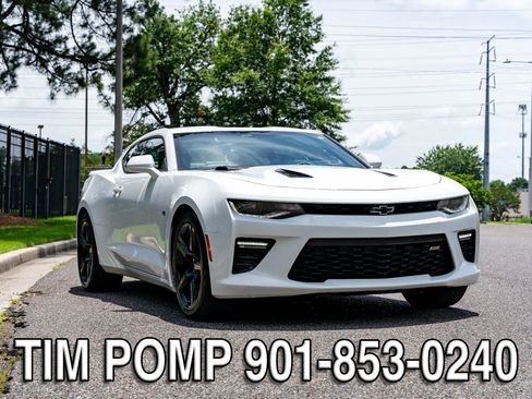 Used 2017 Chevrolet Camaro SS RWD image 3