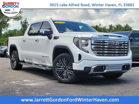 Used 2023 GMC Sierra 1500 Denali w/ Technology Package AWD/4WD image 1
