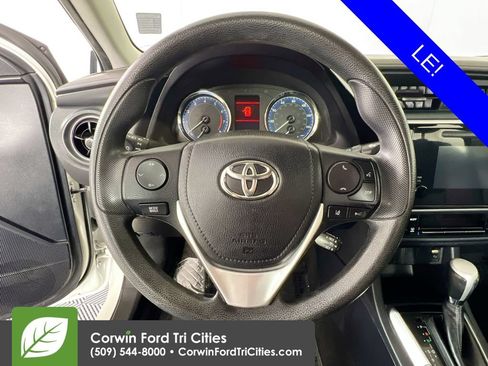 Used 2019 Toyota Corolla LE FWD image 8