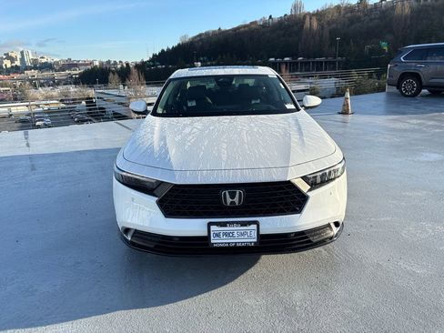 New 2025 Honda Accord Touring image 7