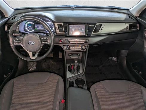 Used 2018 Kia Niro LX image 16