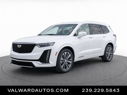 Used 2022 Cadillac XT6 Premium Luxury w/ Technology Package FWD image 1