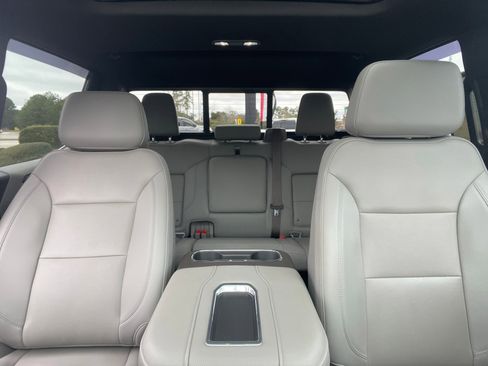 Used 2022 GMC Sierra 1500 SLT w/ SLT Premium Plus Package image 33