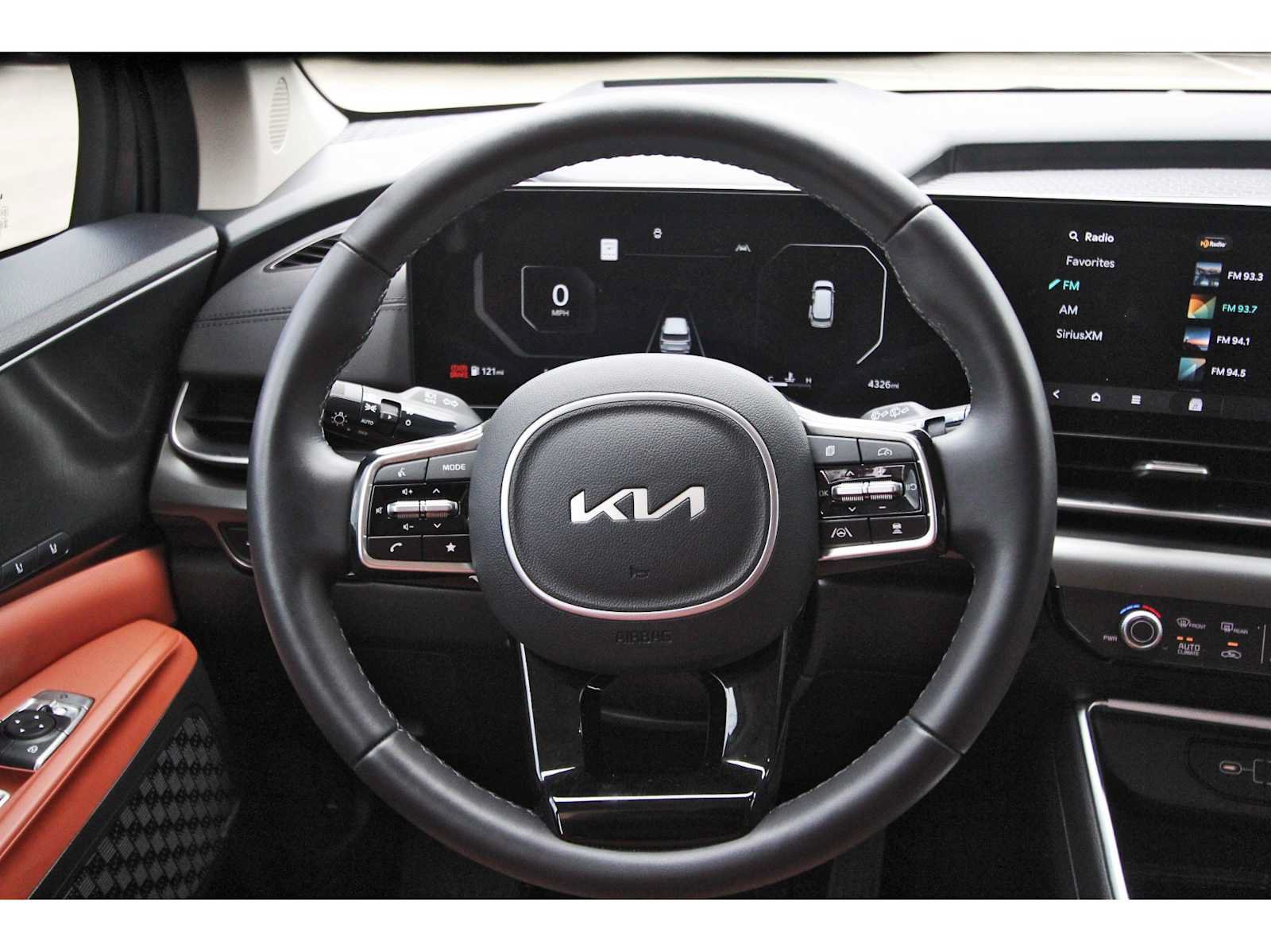 Used 2025 Kia Carnival SX Prestige FWD image 14