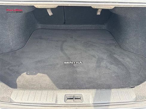 Used 2022 Nissan Sentra SV w/ Trunk Package FWD image 8