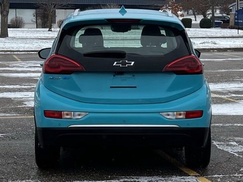 Used 2021 Chevrolet Bolt Premier w/ Infotainment Package image 6