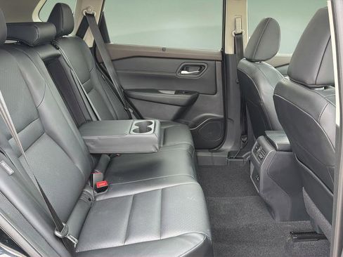 Certified 2023 Nissan Rogue SV w/ SV Premium B Package image 20