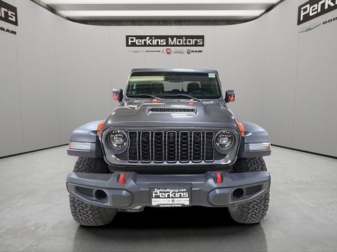 Used 2024 Jeep Gladiator Mojave w/ Technology Group AWD/4WD image 9