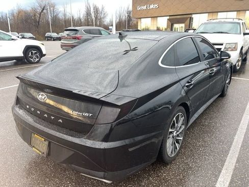 Used 2023 Hyundai Sonata Limited w/ Preferred Accessory Package image 8