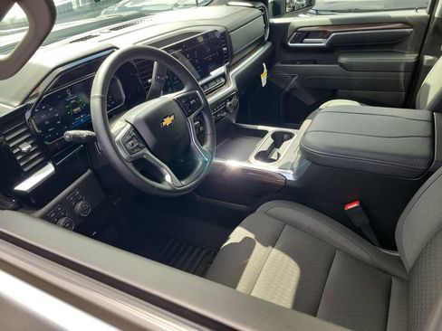 Used 2026 Chevrolet Silverado 2500 LT w/ All Star Edition AWD/4WD image 3