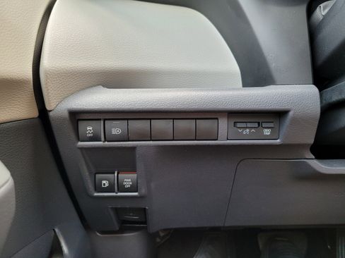 Used 2023 Toyota Sienna XLE image 16