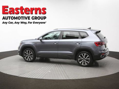 Used 2022 Volkswagen Taos SE FWD image 59