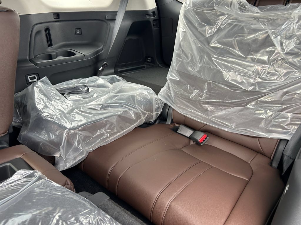 New 2026 Honda Pilot Elite image 13