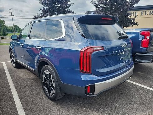 Used 2025 Kia Telluride S AWD/4WD image 3