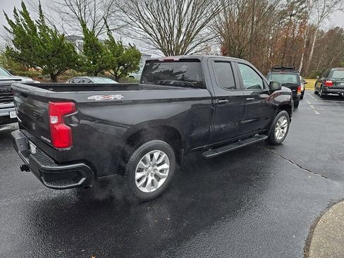 Used 2019 Chevrolet Silverado 1500 Custom w/ Trailering Package image 3