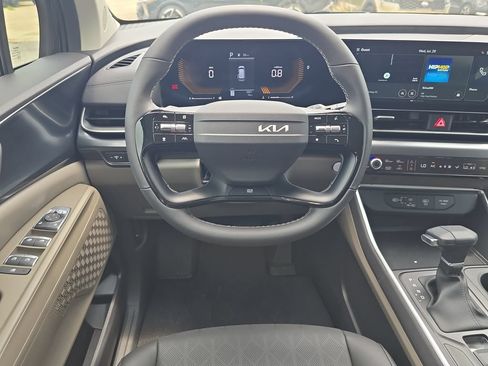 New 2027 Kia Carnival FWD image 13