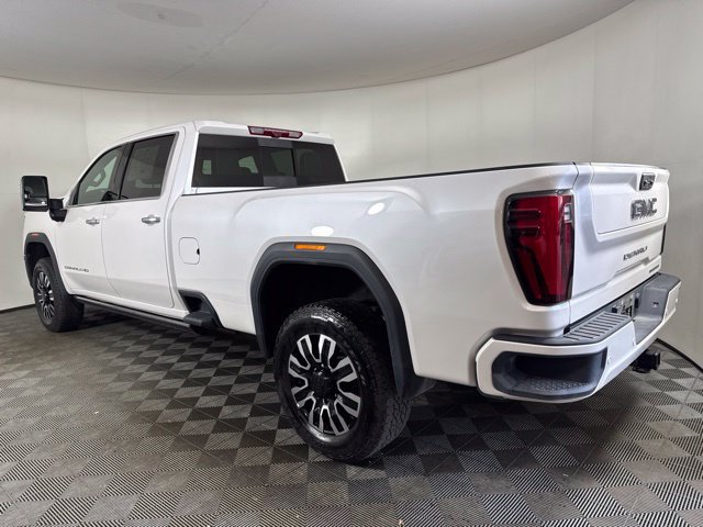 Used 2025 GMC Sierra 3500 Denali Ultimate AWD/4WD image 6
