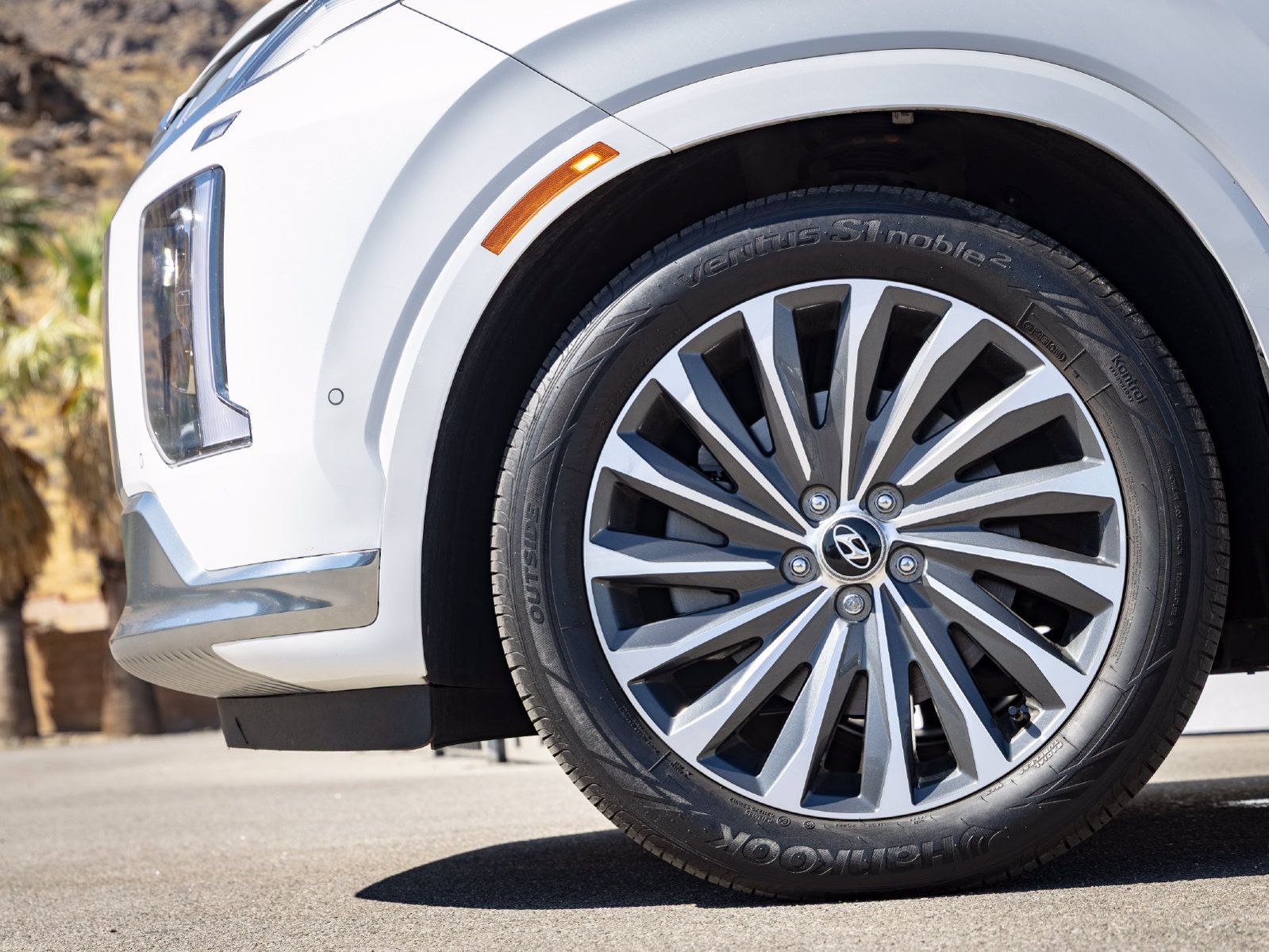 Used 2024 Hyundai Palisade Calligraphy FWD image 5
