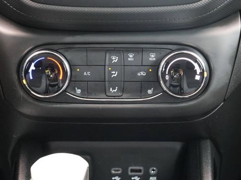 Used 2023 Chevrolet TrailBlazer LT FWD image 21