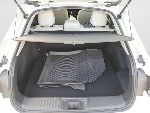 Used 2023 Toyota Prius XLE image 6