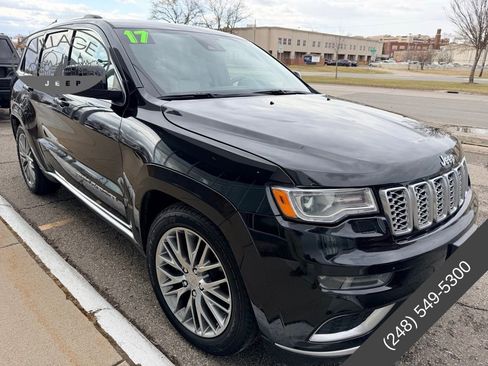 Used 2017 Jeep Grand Cherokee Summit image 2