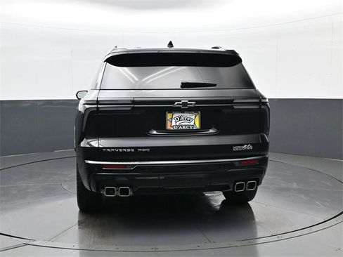 Certified 2025 Chevrolet Traverse High Country w/ LPO, Floor Liner Package image 6