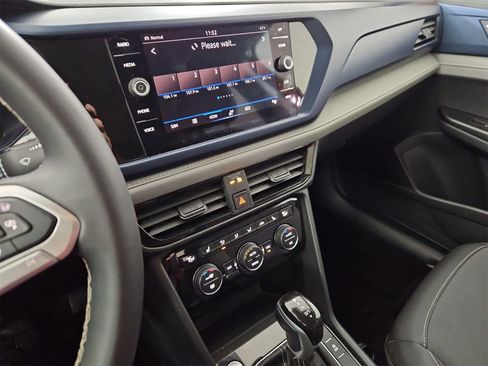 Certified 2024 Volkswagen Taos SE image 27