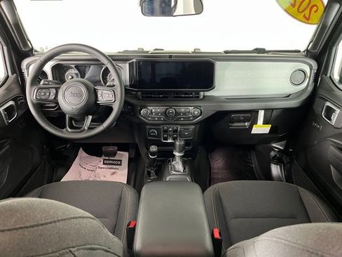 Used 2026 Jeep Gladiator Sport image 42