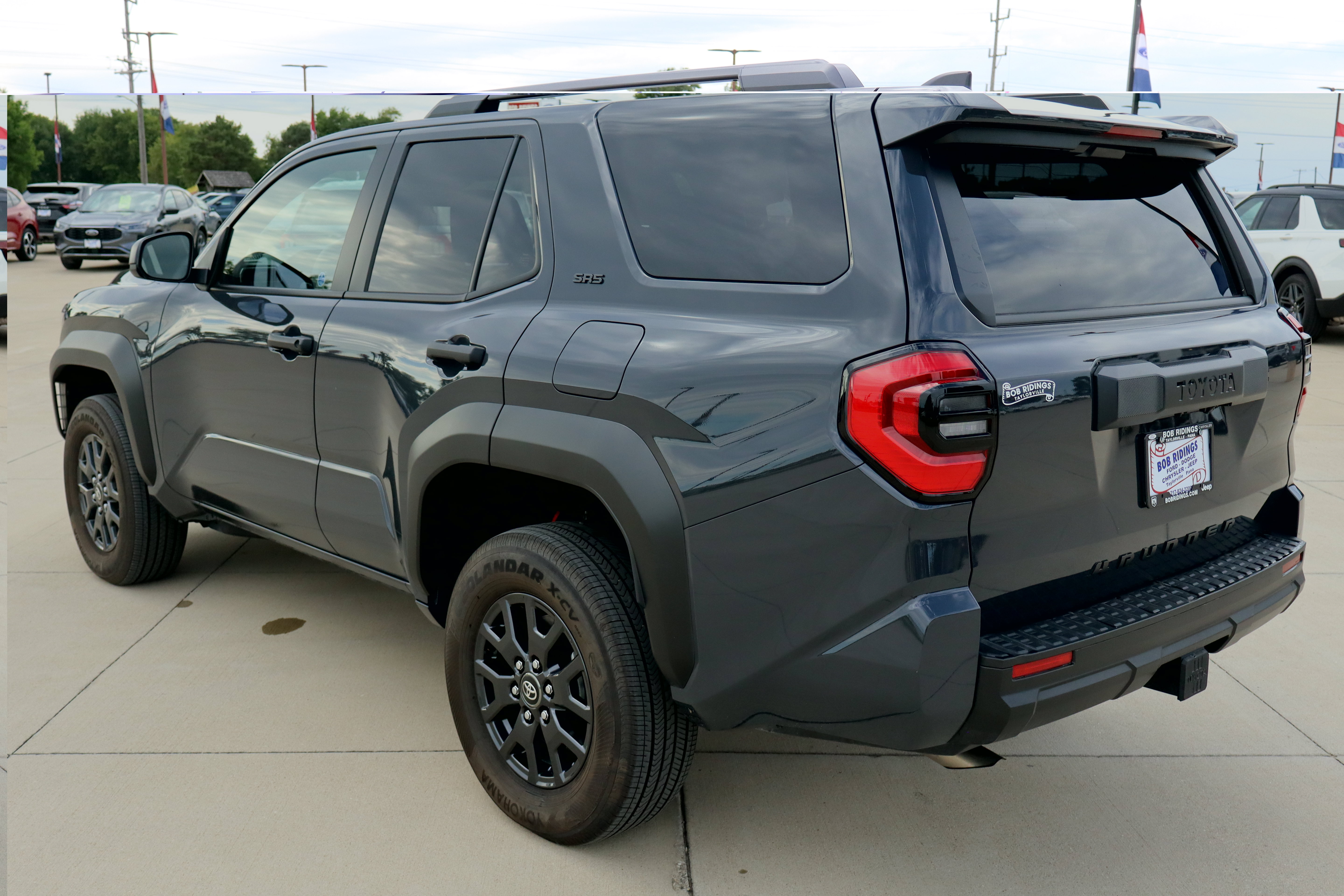 Used 2026 Toyota 4Runner SR5 AWD/4WD image 7