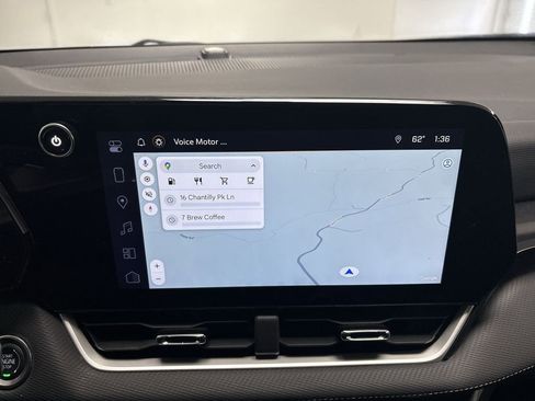 Used 2025 Chevrolet Equinox LT w/ Convenience Package II image 38