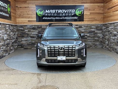 Used 2025 Hyundai Palisade Calligraphy image 3
