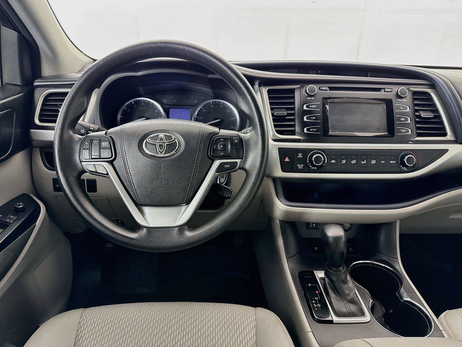 Used 2016 Toyota Highlander LE AWD/4WD image 26