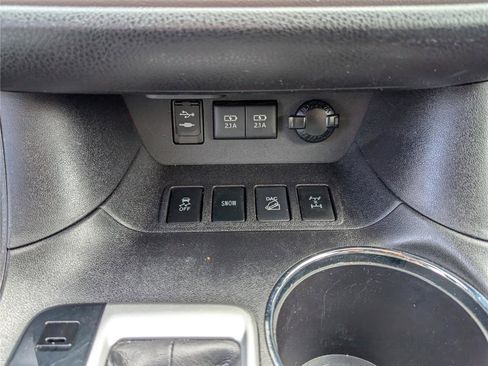 Used 2017 Toyota Highlander Plus image 24