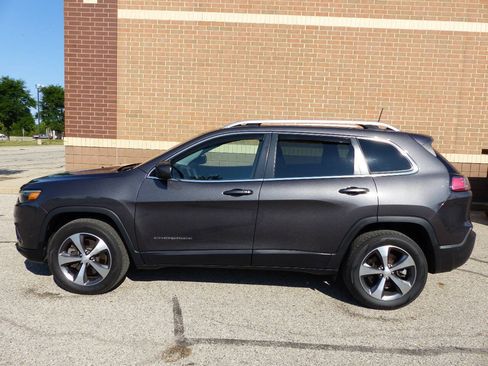 Used 2021 Jeep Cherokee Limited AWD/4WD image 7