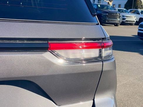 New 2026 Jeep Grand Cherokee Altitude AWD/4WD image 15